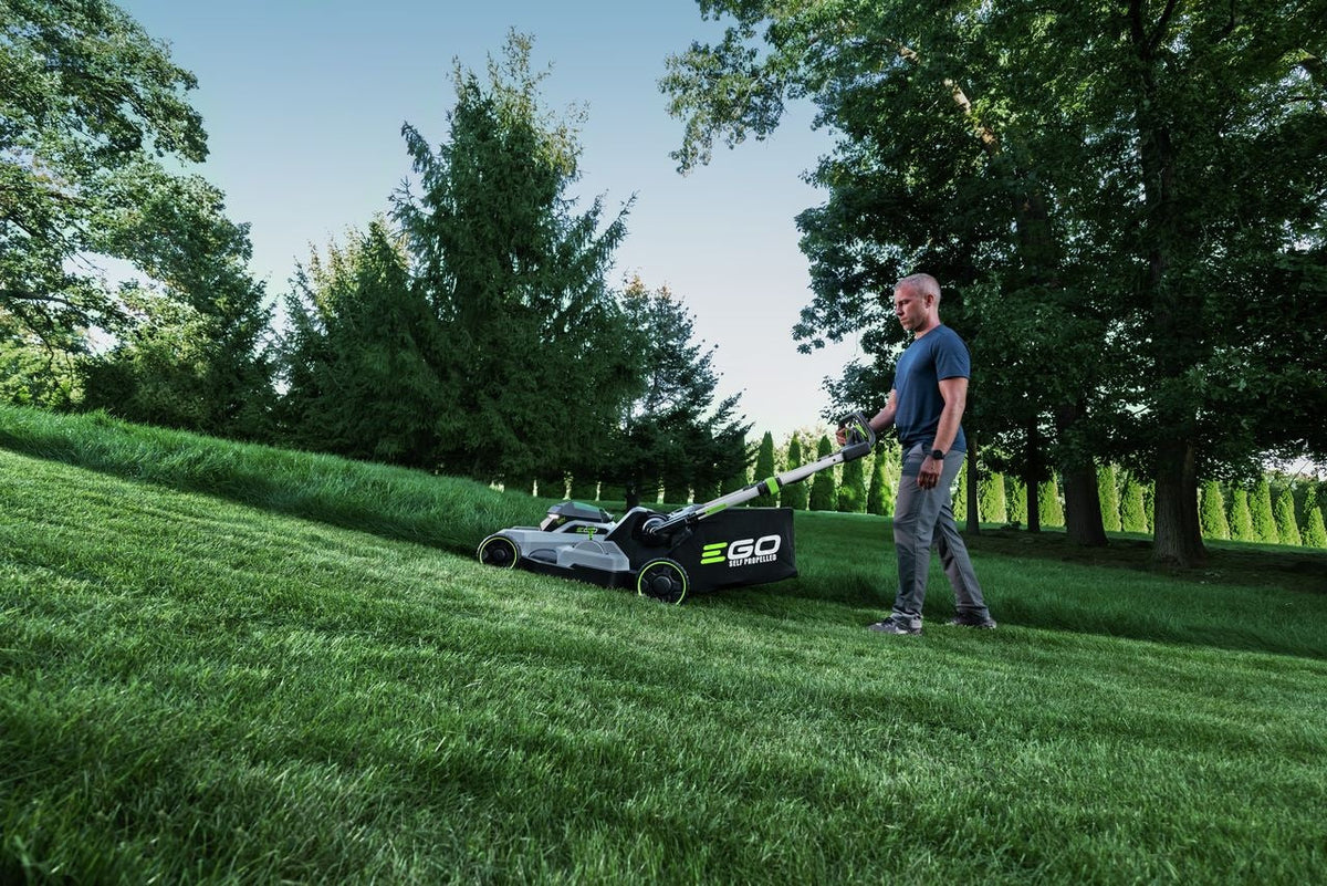 56V Brushless Cordless 21-in Self-Propelled Lawn Mower, Includes (1) 6.0AH Battery and 320W Charger, LM2114SP
