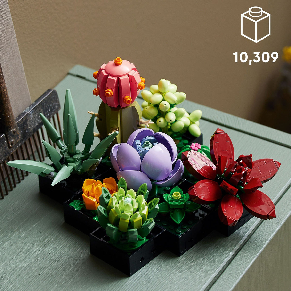 The Botanical Collection Succulents Building Set – 10309, 771-pcs, Ages 18+