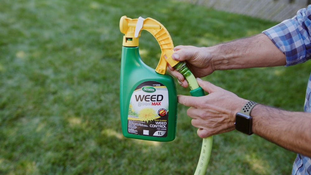 Weed B Gon MAX Ready-to-Spray Weed Control/Killer Concentrate, Herbicide for Lawns, 1-L