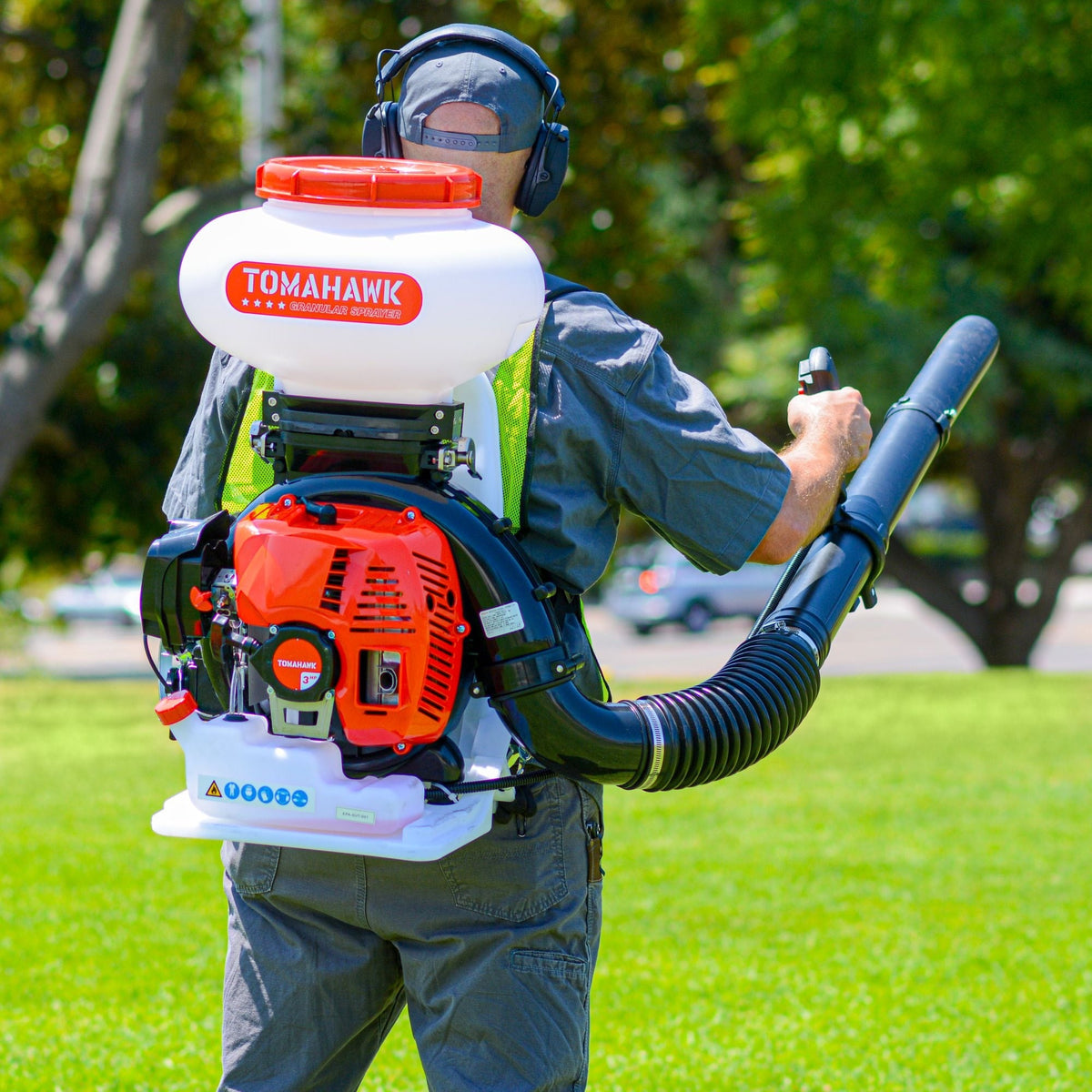 4-Gallon Backpack Motorized Fertilizer/Ice Melter Spreader