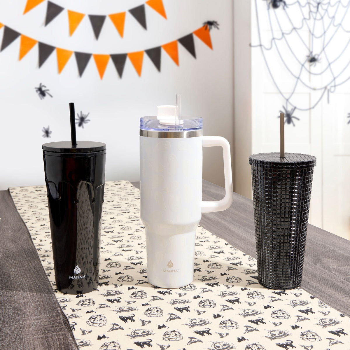 Manna 710-mL BPA-Free Iridescent Studded Textured Tumbler
