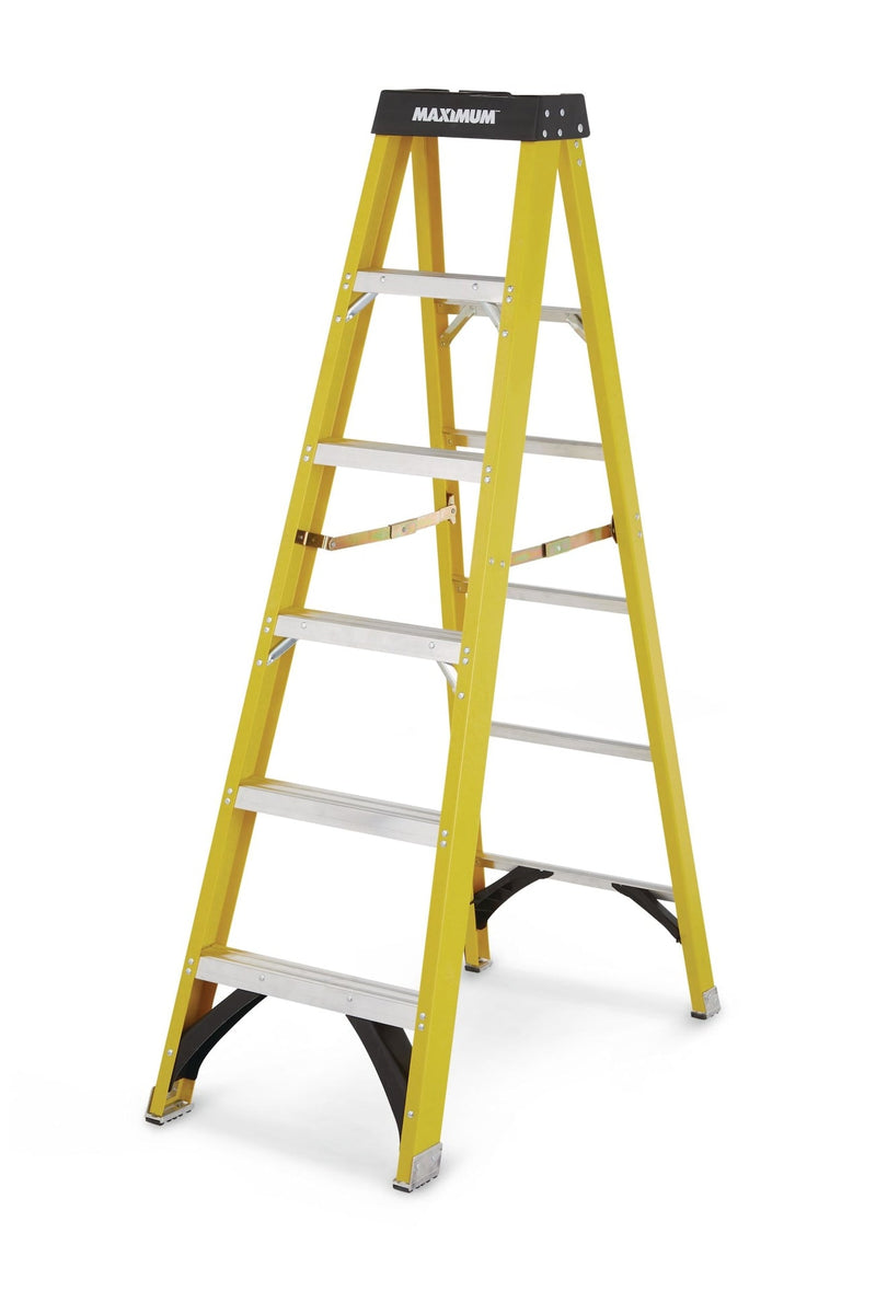 MAXIMUM Grade 1A Fibreglass Step Ladder, 300-lb 6-ft Y452
