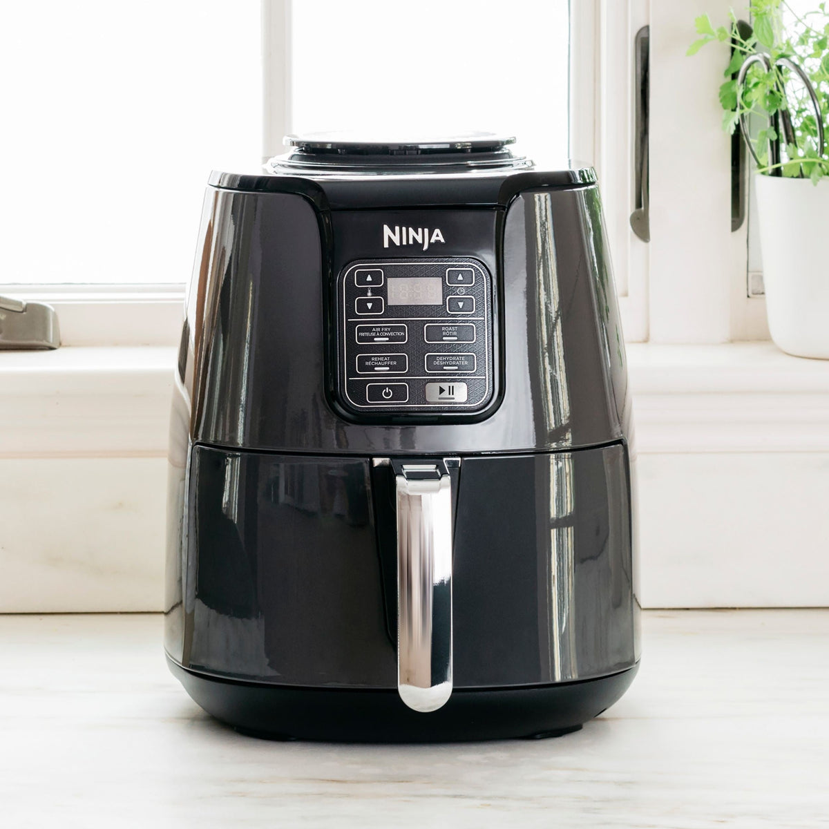 Ninja Single Basket Non-Stick Air Fryer, 5 Functions, 4-qt