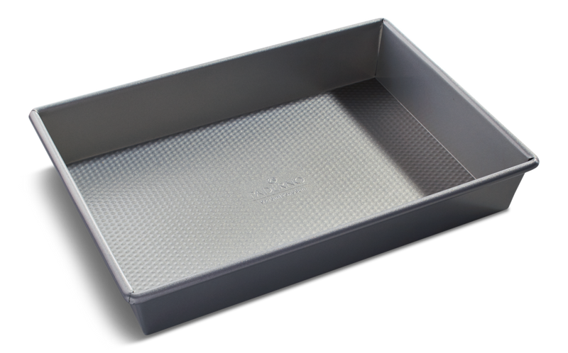Professional Non-Stick Rectangular Cake Pan, 9 x 13-in L2856