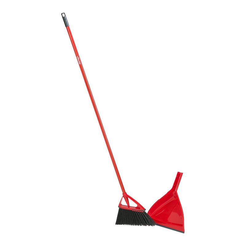 Oskar Broom with Dustpan K351